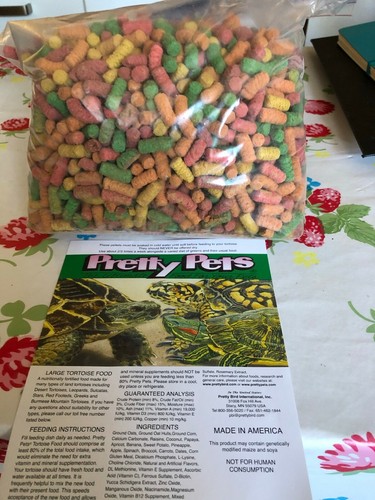 Food treats pretty pets - ,